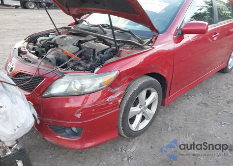 2010 Toyota Camry Se z USA, uszkodzony, nr VIN 4T1BF3EK9AU516575